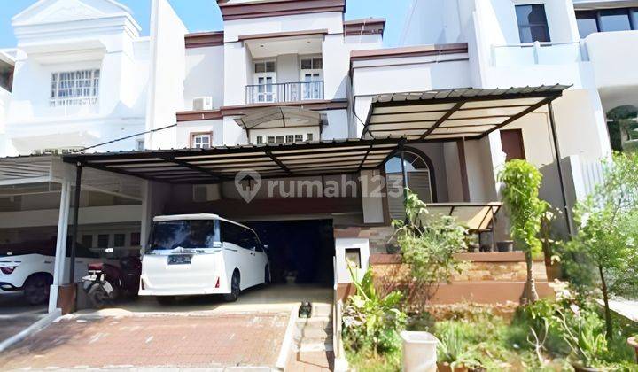 Rumah modern minimalis 2 lantai di Jalam Akasia Golf Jakut 1