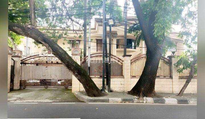 Rumah Mewah Di Jalan Cut Nyak Dien Menteng Jakpus 1