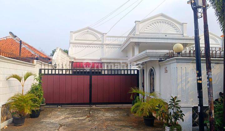 Rumah modern di jln Madrasah dekat rawabelong jakbar  1