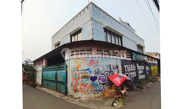 Warehouse on Jati Street, East Cengkareng, West Jakarta Warehouse on Jati Street, East Cengkareng, West Jakarta