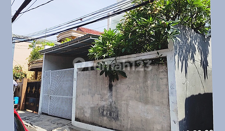 Residential House on Jalan Keselamatan, Manggarai, South Jakarta