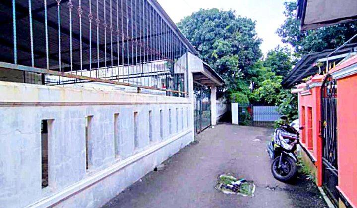 Rumah Dengan Halaman Dan Parkir Luas Di Harjamukti Depok 2