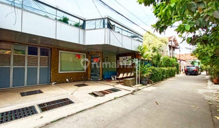 tampak depan ruang usaha di perum pondok