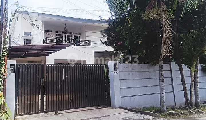 Residential House Near Toll Road, Meruya Selatan Campus West Jakarta 2