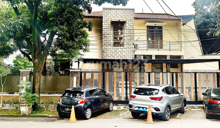 Quick auction Elite House, Mortgage, premium location -Panglima Polim South Jakarta