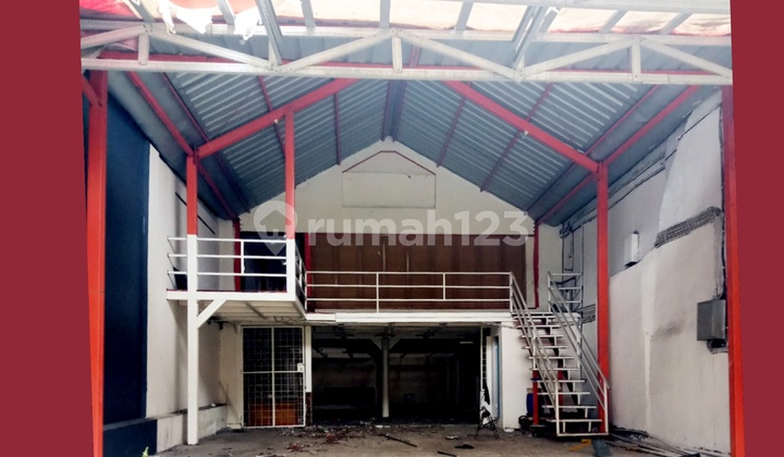 Gudang Di Samping Jalan Raya Pinangsia Tamansari Jakbar