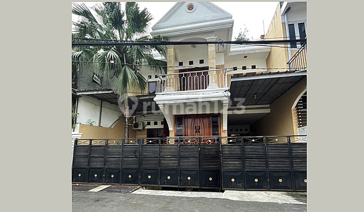 Rumah Hunian di Jalan Rawa Simpruk Kebayoran Lama Jaksel