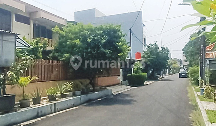 Hook House at Kedoya Residence Park, West Jakarta 2