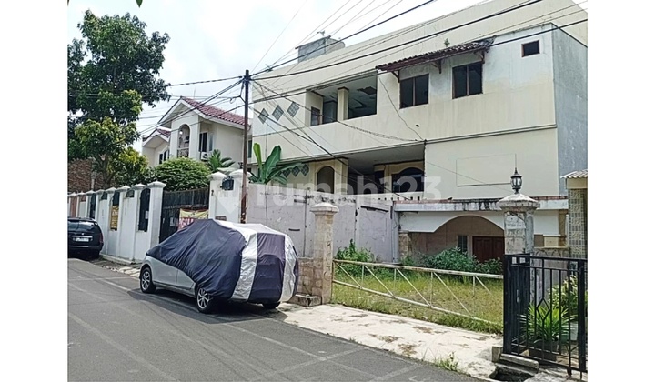 Residential House Auction on Diesellrbak Bulus Street, South Jakarta 2