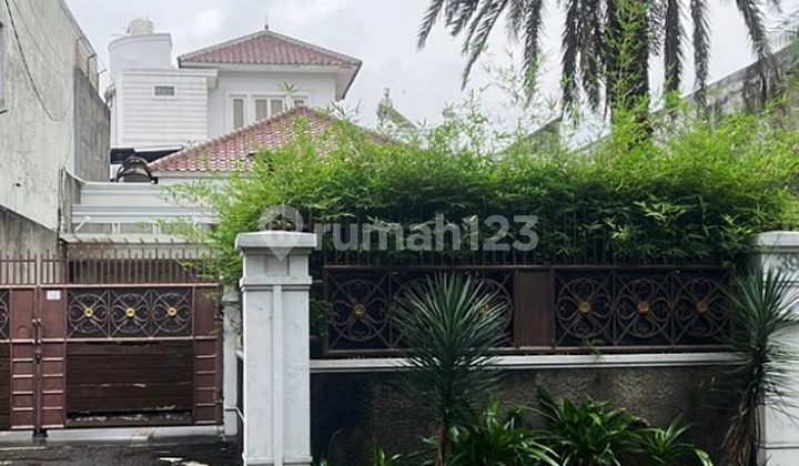 Rumah Mewah Di Lelang Jalan Kemanggisan Ilir Jakbar