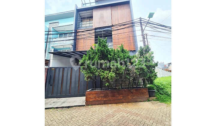 Rumah Hunian di Komplek Citra Garden Jakbar