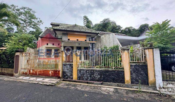 Rumah Lokasi Strategis Dan Tenang 1