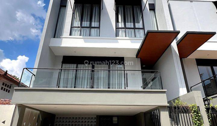 Rumah 3 Lantai Di Ampera Kemang Area 1