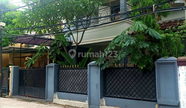 Rumah 2 Lantai Dalam Komplek Perumahan Di Jatipadang 2