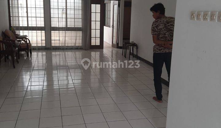 Rumah Terawat Dalam Komplek Tanjung Barat Indah 2