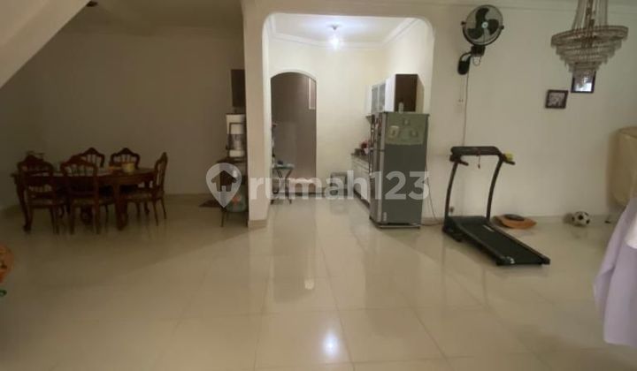 2-Story House in a Quiet Neighborhood in Kebagusan 2