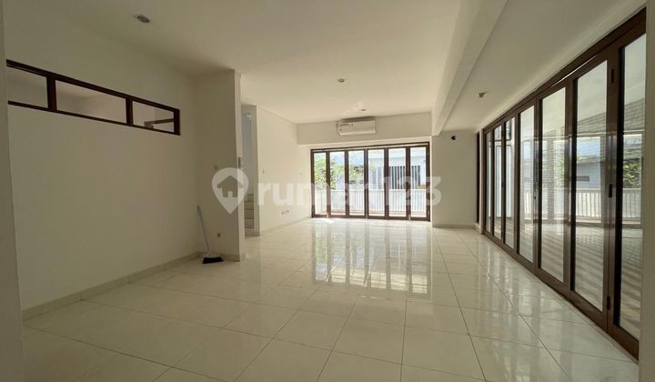 Rumah Hook 2 Lantai Dalam Cluster Di Bintaro Sektor 9 2