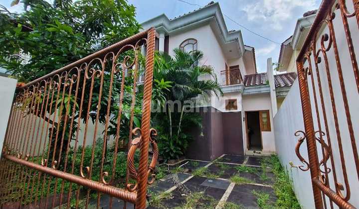 Two-Story Townhouse in Jagakarsa 1