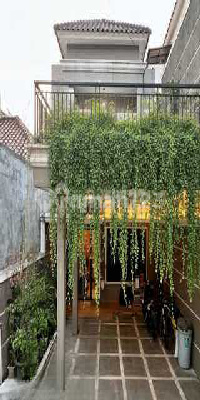 Rumah Bagus 2 Lantai di Ragunan Jaksel