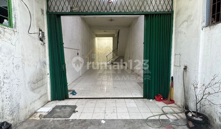 Ana Rumah Pinggir Jalan Uk 4X18m di Jelambar 2