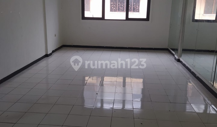 ANA RUMAH UK 4.5X15M DI KOMPLEK JELAMBAR 2