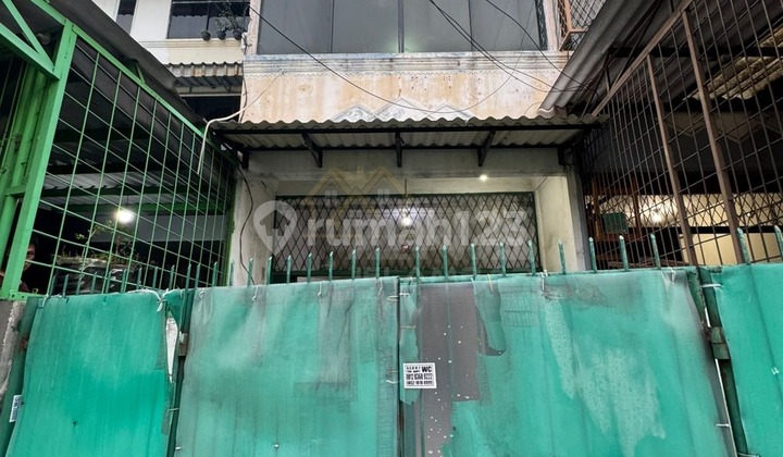 Ana Rumah Pinggir Jalan Uk 4X18m di Jelambar Ana Rumah Pinggir Jalan Uk 4X18m di Jelambar