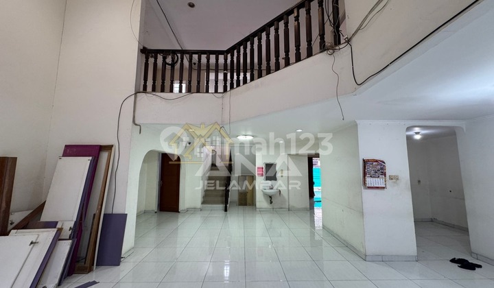 ANA RUMAH UK 12X20M DI KOMPLEK DUTA MAS JELAMBAR