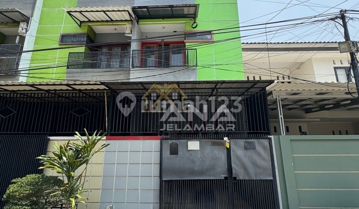 ANA RUMAH SIAP HUNI UK 4.7X15M DI KOMPLEK KAVLING POLRI JELAMBAR