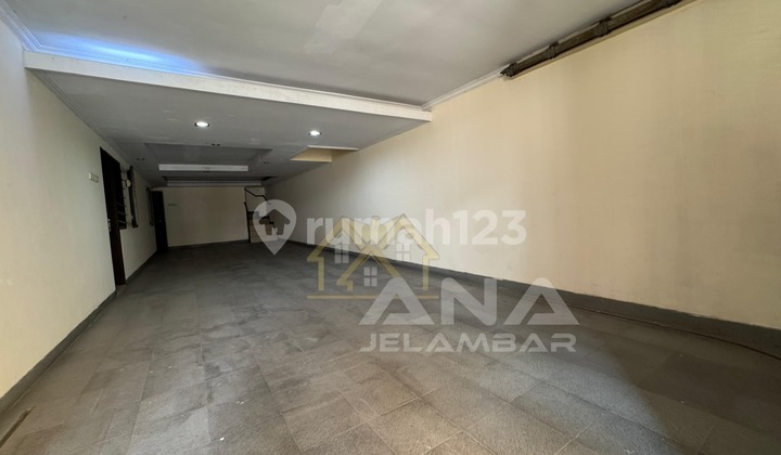 ANA RUMAH UK 8X20M DI KOMPLEK KAVLING POLRI JELAMBAR 2