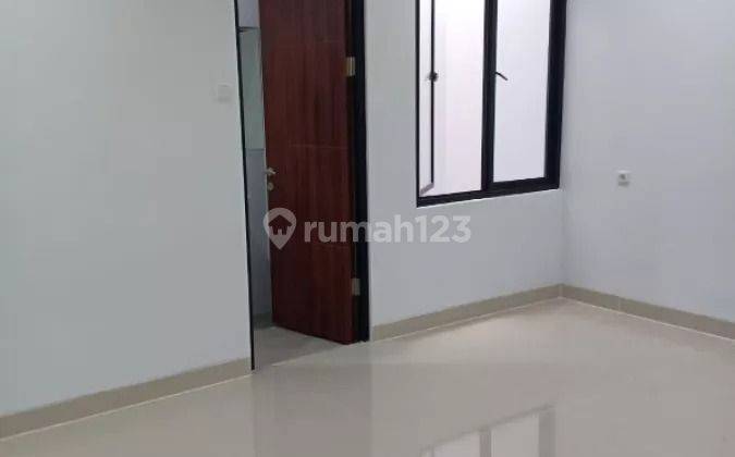 ANA RUMAH UK 5X15M DI KOMPLEK KAVLING POLRI JELAMBAR 2