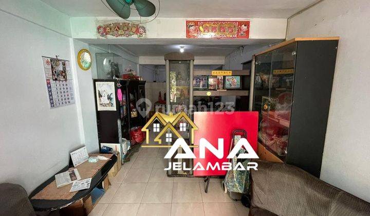 ANA RUMAH LAMA 6X12M² JALAN 2 MOBIL JELAMBAR 1