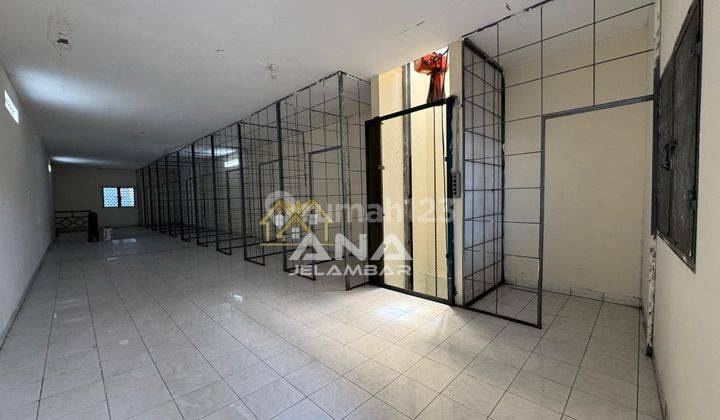 ANA RUMAH UK 5X33M ADA LIFT BARANG DI JELAMBAR 2