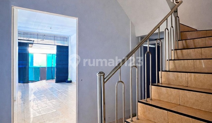 Ana Rumah Uk 4X15m di Jalan Mobil Jelambar