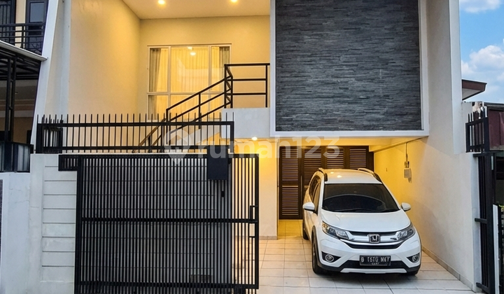 Ana Rumah Modern Uk 7X15m di Tanjung Duren Ana Rumah Modern Uk 7X15m di Tanjung Duren