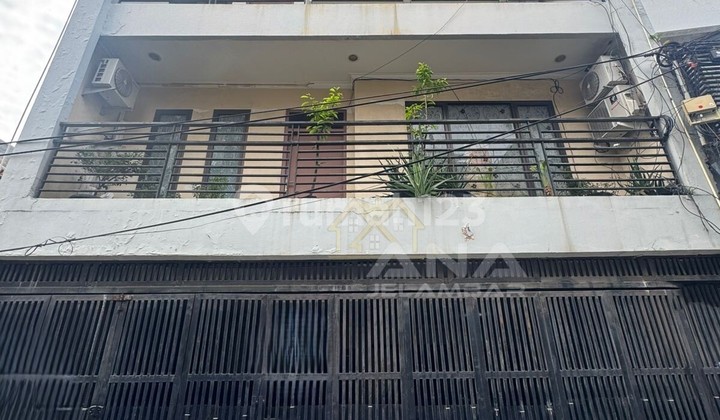 ANA RUMAH UK 8X12M DI KARANG ANYAR JAKARTA PUSAT