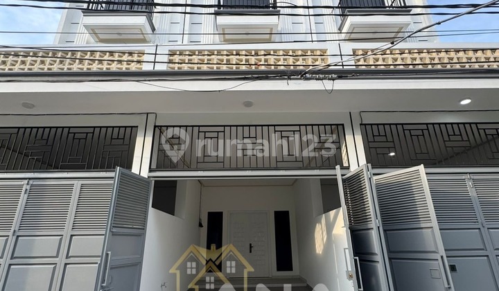 Ana Rumah Baru Uk 4X20m Dalam Komplek Taman Ratu