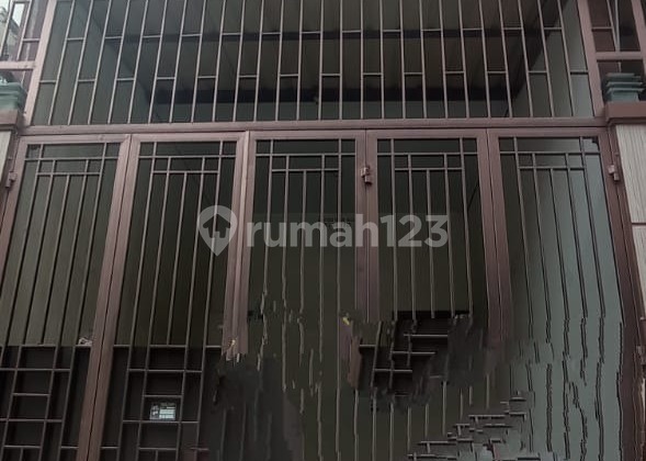 UK HOUSE 3.8X15M IN JELAMBAR 1