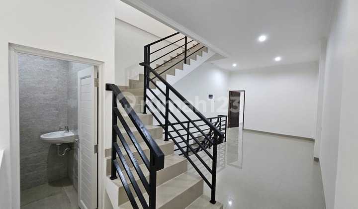 Ana Rumah Uk 4X20m di Jelambar 1