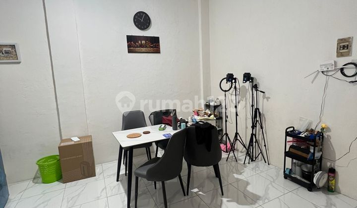 ANA RUMAH UK 4X12M ROW 2 MOBIL DI JELAMBAR 2