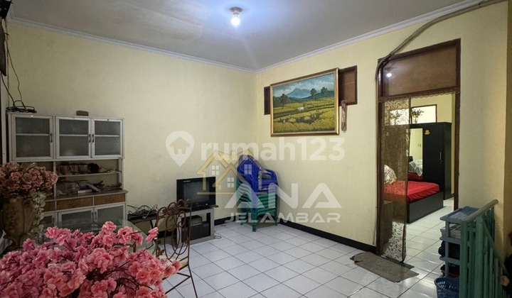 ANA RUMAH LOKASI BAGUS UK 5X20M DI JELAMBAR