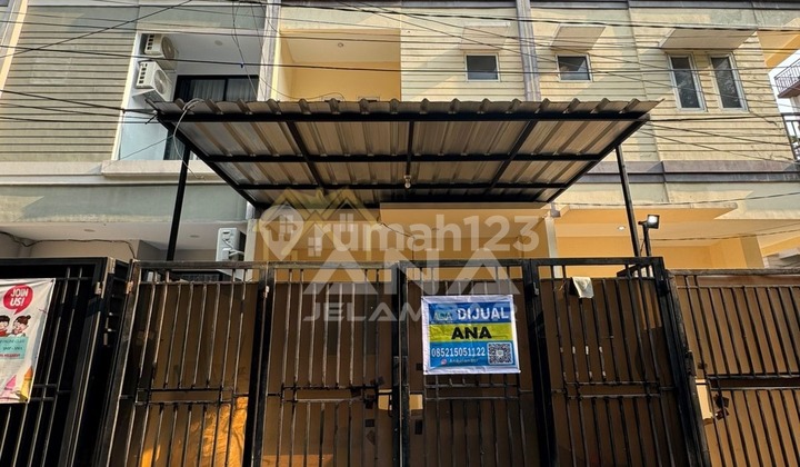 ANA RUMAH UK 4.5X15M LOKASI BAGUS KOMP KAVLING POLRI JELAMBAR
