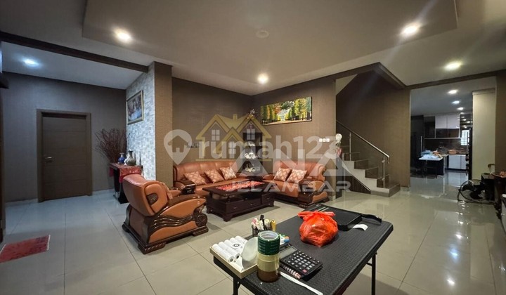 ANA RUMAH MEGAH FURNISHED LT.200M DI TANAH SEREAL 1