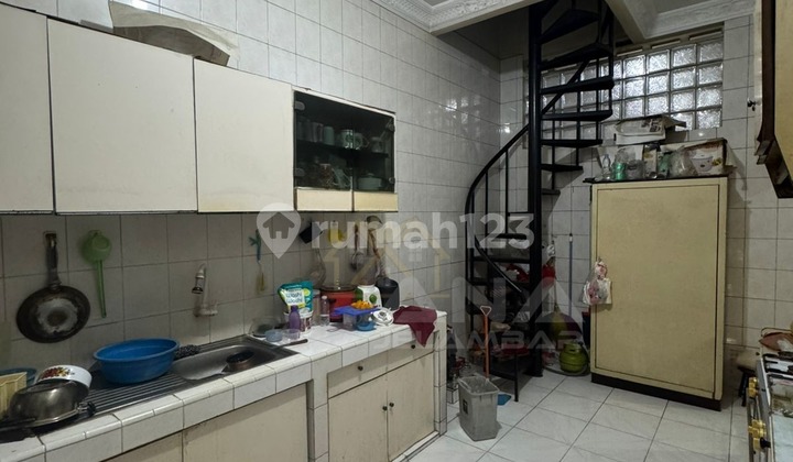 Ana Rumah Siap Huni Uk 7X22m di Komplek Grawisa Jelambar 2