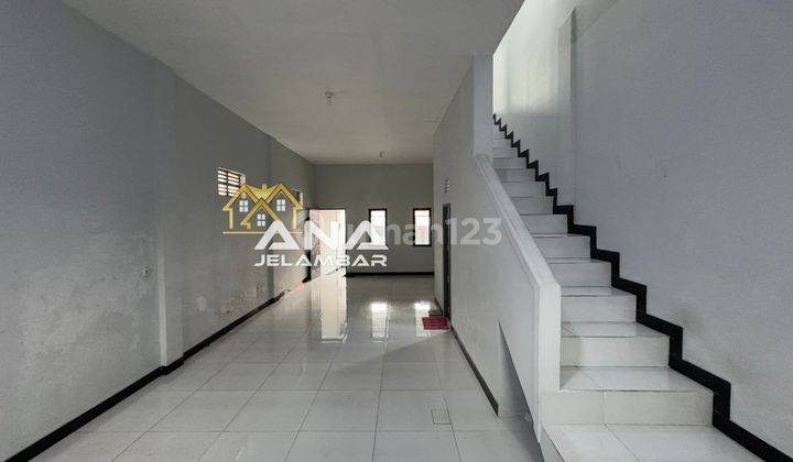 ANA RUMAH UK 4.5X17M JALAN 1 MOBIL DI JELAMBAR 2