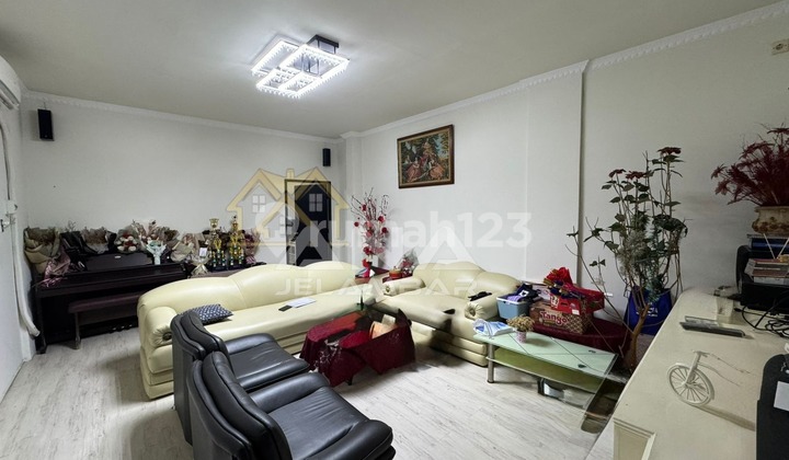 ANA RUKO UK 4.5X16.2M DI KOMPLEK RUKO PANGERAN JAYAKARTA