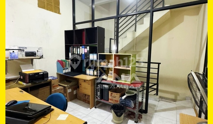 Ana Well-Maintained House 2.5 Floors, Area 3.5x15.5m, Price 1M, One Car Access Road in Jelambar 2