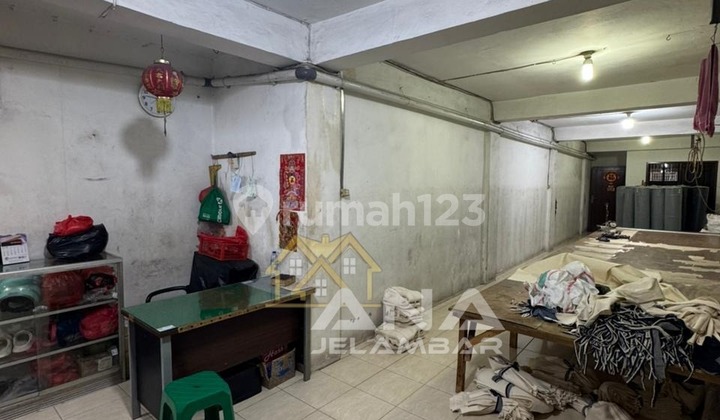 ANA RUKO LT.127M BENTUK TANAH L DI JELAMBAR