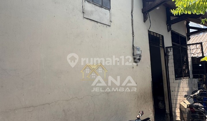 ANA RUMAH KOST FULL TERISI LT.85M DI JELAMBAR