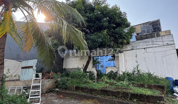 ANA GUDANG UK 12X20M DI KOMP KAVLING POLRI JELAMBAR