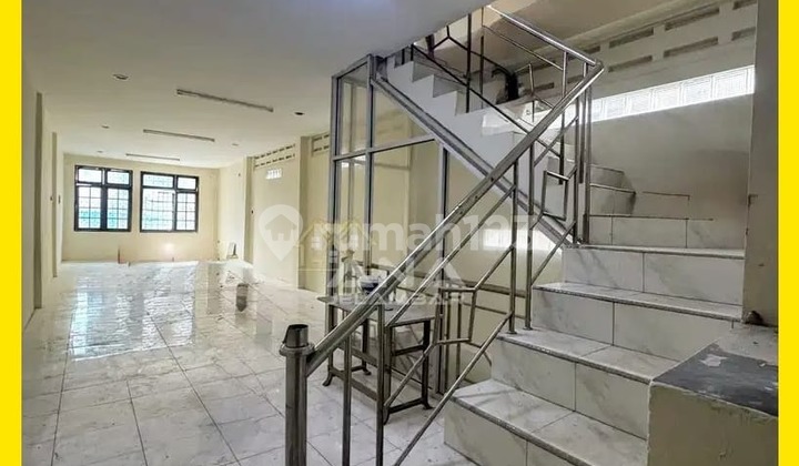 Ana Ruko Uk 4X20m di Jelambar Ana Ruko Uk 4X20m di Jelambar